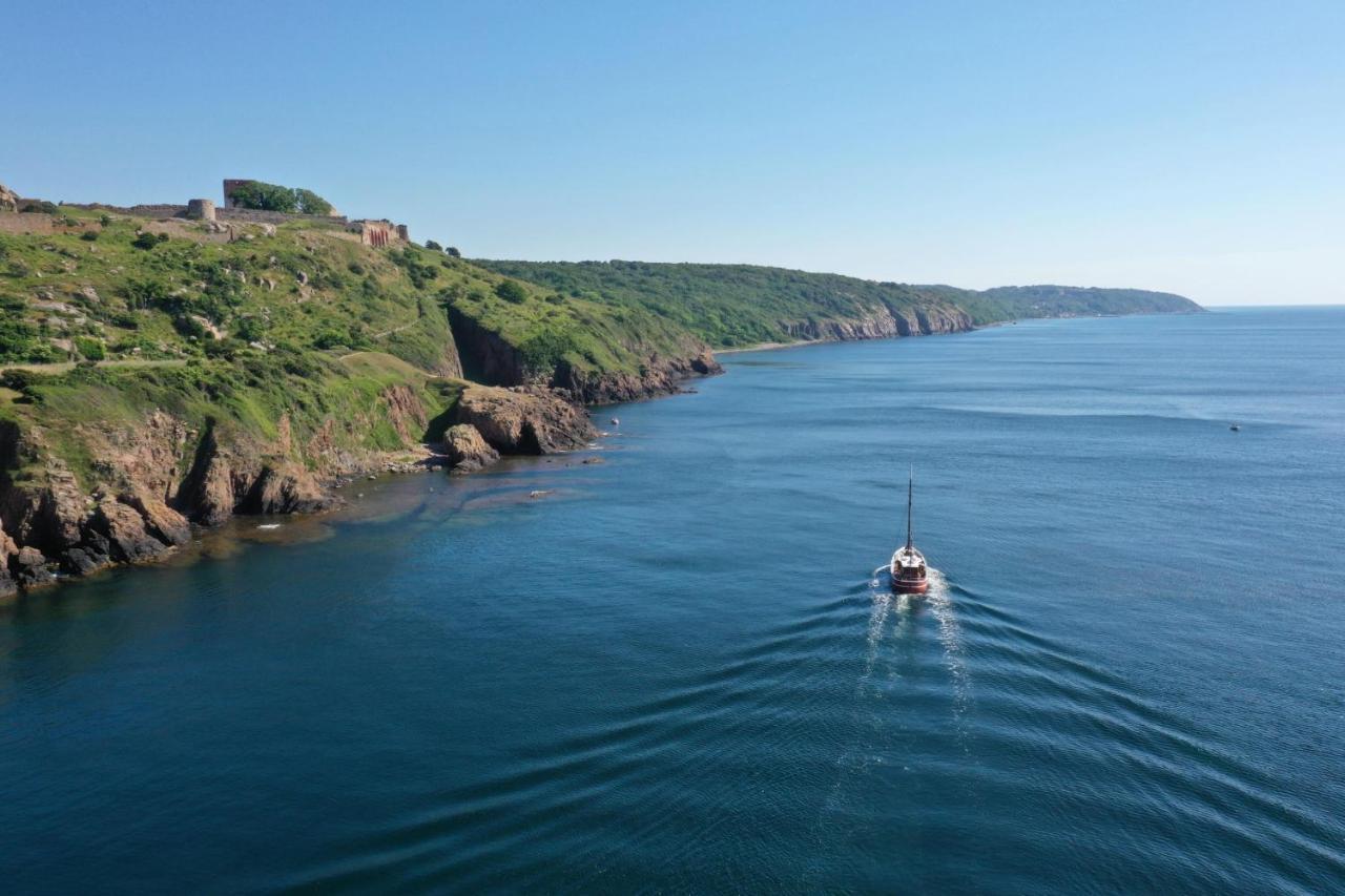 Varra Water - Unique Boat Accomodation - Bornholm Neksø Exteriér fotografie